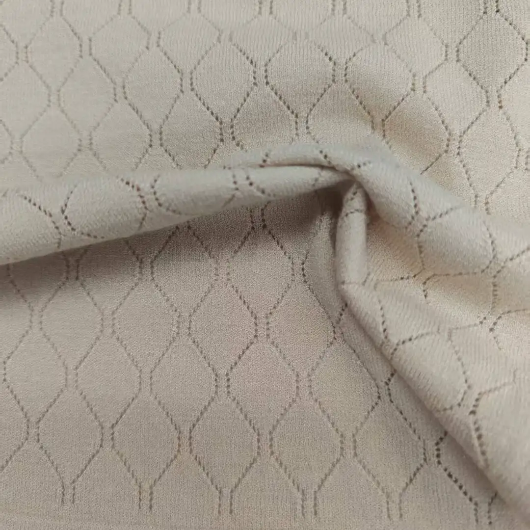 China Yarn for Open Cardigan (Sweater) Ring Spun Regular Yarn Lenzing Viscose Polyester 米白 color buy from China wholesaler bulk order at wholesale price free worldwide shipping Alibaba