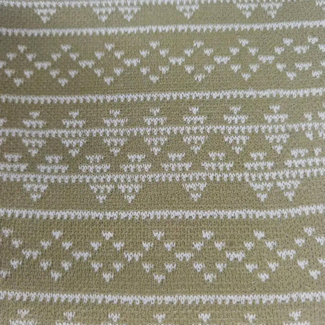 China Yarn for Half-Zipper Cardigan (Sweater),Shirt Long Sleeve Zipper (Sweater),T-shirt (Sweater),Polo T-shirt (Sweater),Hoodie  (Sweater) Worsted Spun Regular Yarn Polyester Viscose green color buy from China wholesaler bulk order at wholesale price free worldwide shipping Alibaba