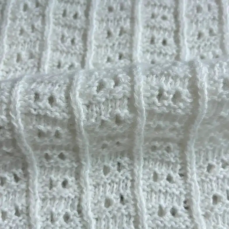 China Yarn for Ladies Vest (Sweater),Open Cardigan (Sweater),Round Neck Pullover (Sweater),Kids Crew-Neck Cardigan (Sweater) Air Spun Yarn Fancy Yarn Merino Wool Cotton 白 color buy from China wholesaler bulk order at wholesale price free worldwide shipping Alibaba