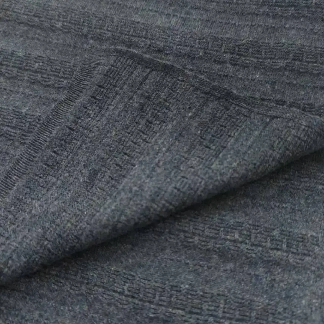 China Yarn for Full-Zipper Cardigan (Sweater),Half-Zipper Cardigan (Sweater),T-shirt (Sweater),Polo T-shirt (Sweater) Semi-Worsted Spun Regular Yarn Wool Cotton Blue color buy from China wholesaler bulk order at wholesale price free worldwide shipping Alibaba