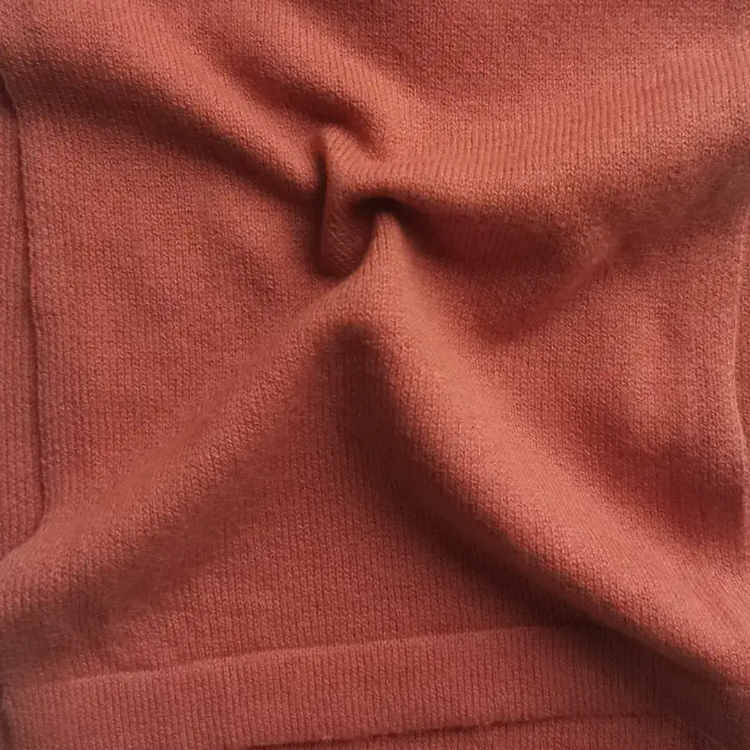 China Yarn for Ladies Vest (Sweater),Men’s Vest (Sweater),Full-Zipper Cardigan (Sweater),Knitted Jacket (Sweater) Worsted Spun Regular Yarn Cotton RWS Wool Brown/Navy color buy from China wholesaler bulk order at wholesale price free worldwide shipping Alibaba