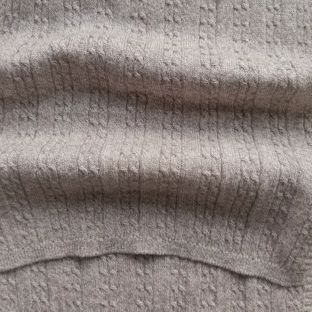 China Yarn for Ladies Vest (Sweater),Open Cardigan (Sweater),Round Neck Pullover (Sweater),Crop Top Pullover (Sweater),Polo T-shirt (Sweater),Kids Crew-Neck Cardigan (Sweater) Linen Spun Regular Yarn Cotton Linen Camel14-4201TCX color buy from China wholesaler bulk order at wholesale price free worldwide shipping Alibaba