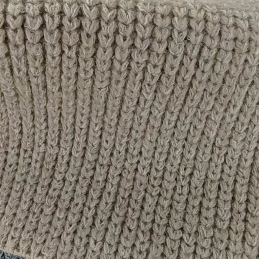 China Yarn for Men’s Vest (Sweater),Open Cardigan (Sweater),Full-Zipper Cardigan (Sweater),Half-Zipper Cardigan (Sweater) Mossy Yarn Fancy Yarn Recycled Polyester Polyester Nylon brown，Gray color buy from China wholesaler bulk order at wholesale price free worldwide shipping Alibaba