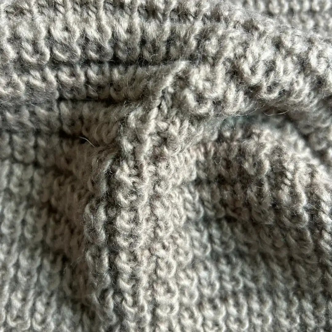 China Yarn for Ladies Vest (Sweater),Men’s Vest (Sweater),Shirt Half Sleeve Zipper (Sweater),Women's Pants (Sweater),Tie-Front Cardigan (Sweater),Wide Shoulder Vest (Sweater) Roving Yarn Fancy Yarn Acrylic Merino Wool 驼色 color buy from China wholesaler bulk order at wholesale price free worldwide shipping Alibaba