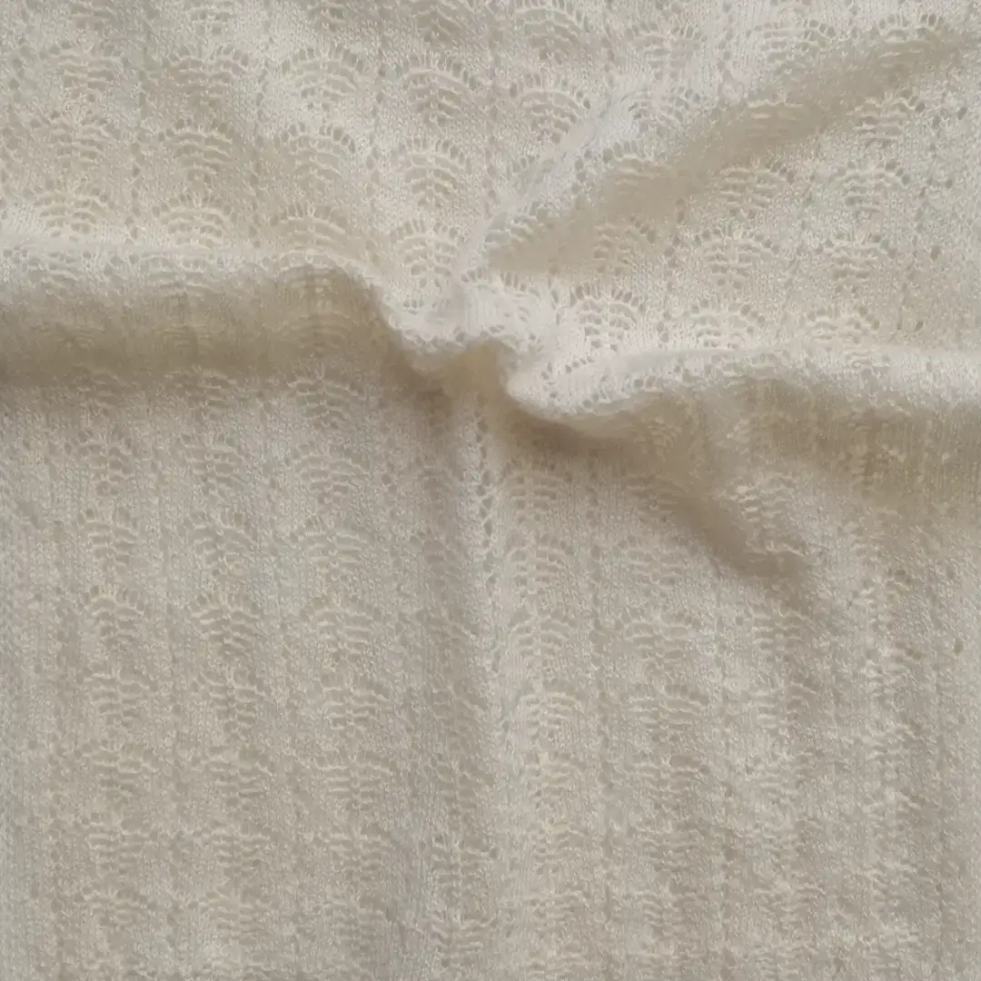 China Yarn for Ladies Vest (Sweater),Men’s Vest (Sweater),Round Neck Pullover (Sweater),Roll Neck Jumper (Sweater),Baby Crew Neck Jumper (Sweater) Worsted Spun Regular Yarn Merino Wool Silk Cream WS01 color buy from China wholesaler bulk order at wholesale price free worldwide shipping Alibaba