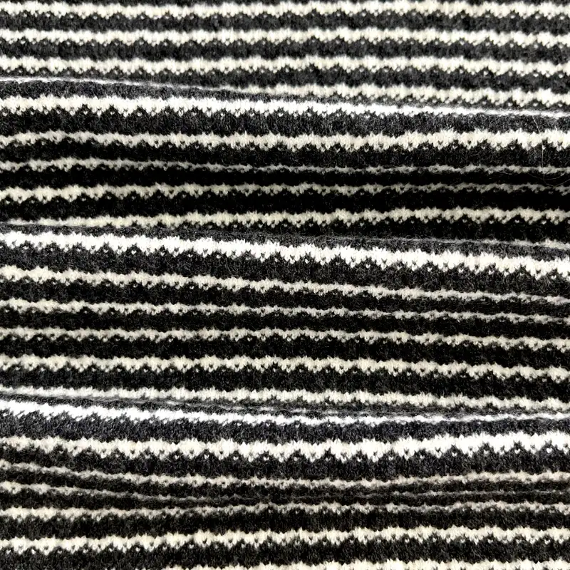 China Yarn for Shirt,Tank Top,Crop Top,Yoga Clothes,Ladies Vest (Sweater),Loungewear Core Spun Yarn Regular Yarn Polyester Polyamide Acrylic 黑白 color buy from China wholesaler bulk order at wholesale price free worldwide shipping Alibaba