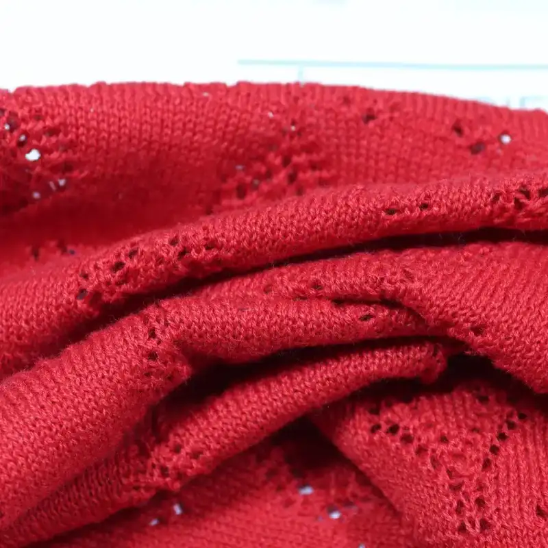 China Yarn for Ladies Vest (Sweater),Round Neck Pullover (Sweater),Crop Top Pullover (Sweater) Semi-Worsted Spun Regular Yarn Cotton Recycled Polyester Red color buy from China wholesaler bulk order at wholesale price free worldwide shipping Alibaba