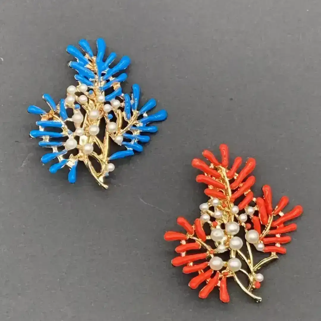 Gold  Ornaments Other Trims for Shirt,Down Jacket,Padded Jacket,Ladies Vest (Sweater) buy garments accessories in bulk from China wholesaler at wholesale price free worldwide shipping Alibaba