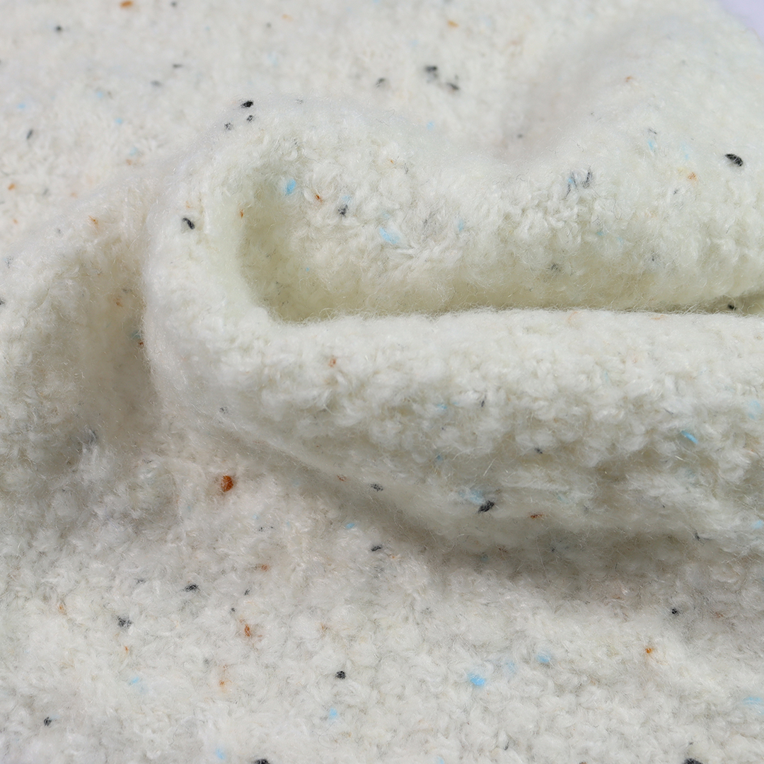 China Yarn for Dresses (Cardigan Button) (Sweater),Ladies Vest (Sweater)  Mossy Yarn Fancy Yarn Recycled Polyester Polyester Nylon Wool Spandex White color buy from China wholesaler bulk order at wholesale price free worldwide shipping Alibaba
