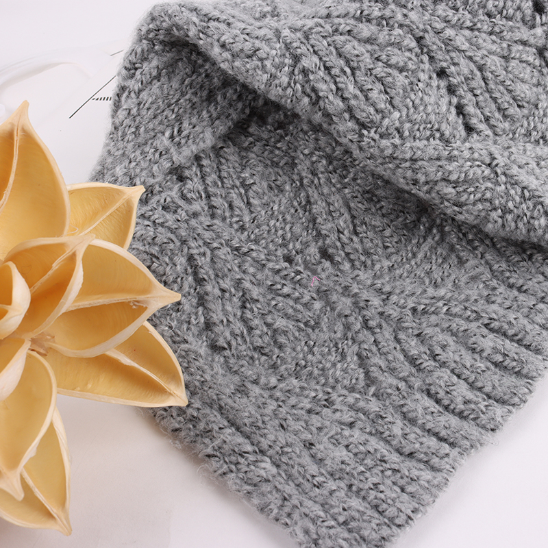 China Yarn for Open Cardigan (Sweater),Hoodie  (Sweater),Round Neck Pullover (Sweater) Mossy Yarn Fancy Yarn Recycled Polyester Polyester Black color buy from China wholesaler bulk order at wholesale price free worldwide shipping Alibaba