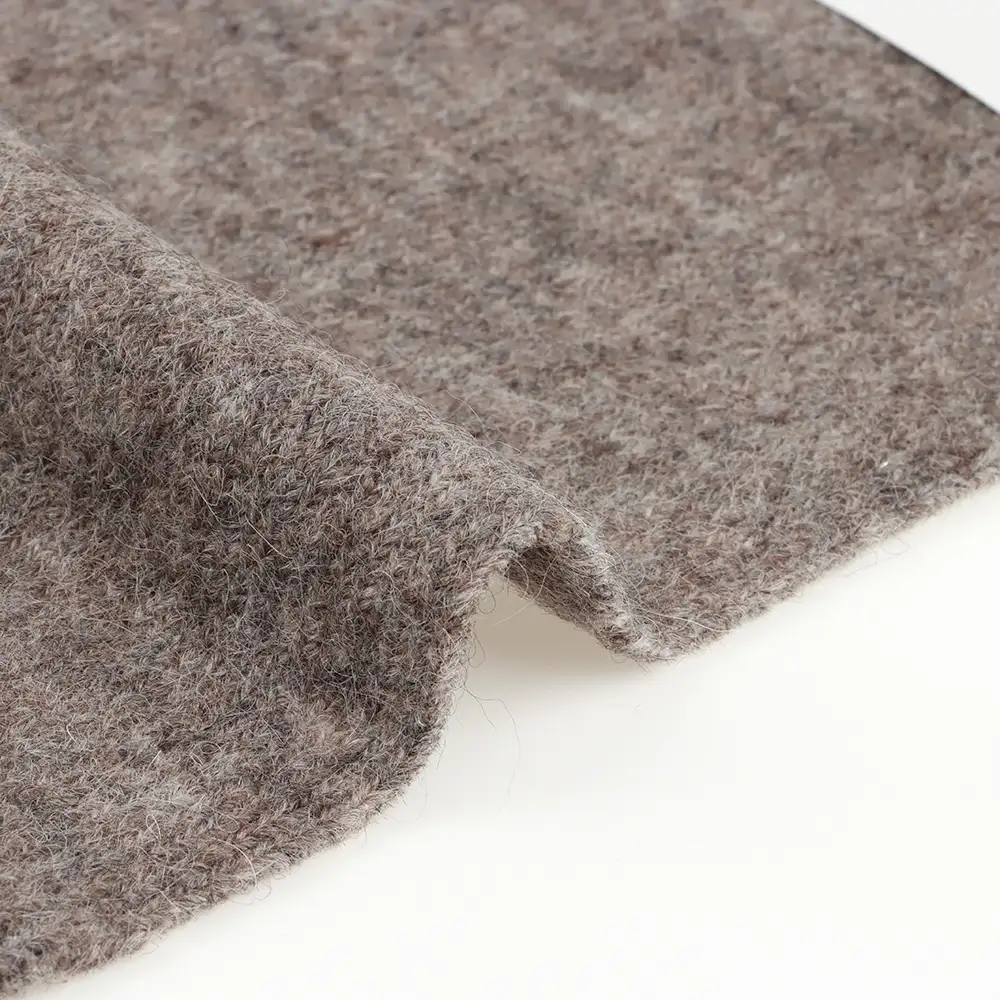 China Yarn for Ladies Vest (Sweater),Dresses (Cardigan Button) (Sweater) Mossy Yarn Fancy Yarn Alpaca Recycled Nylon Spandex BROWN color buy from China wholesaler bulk order at wholesale price free worldwide shipping Alibaba