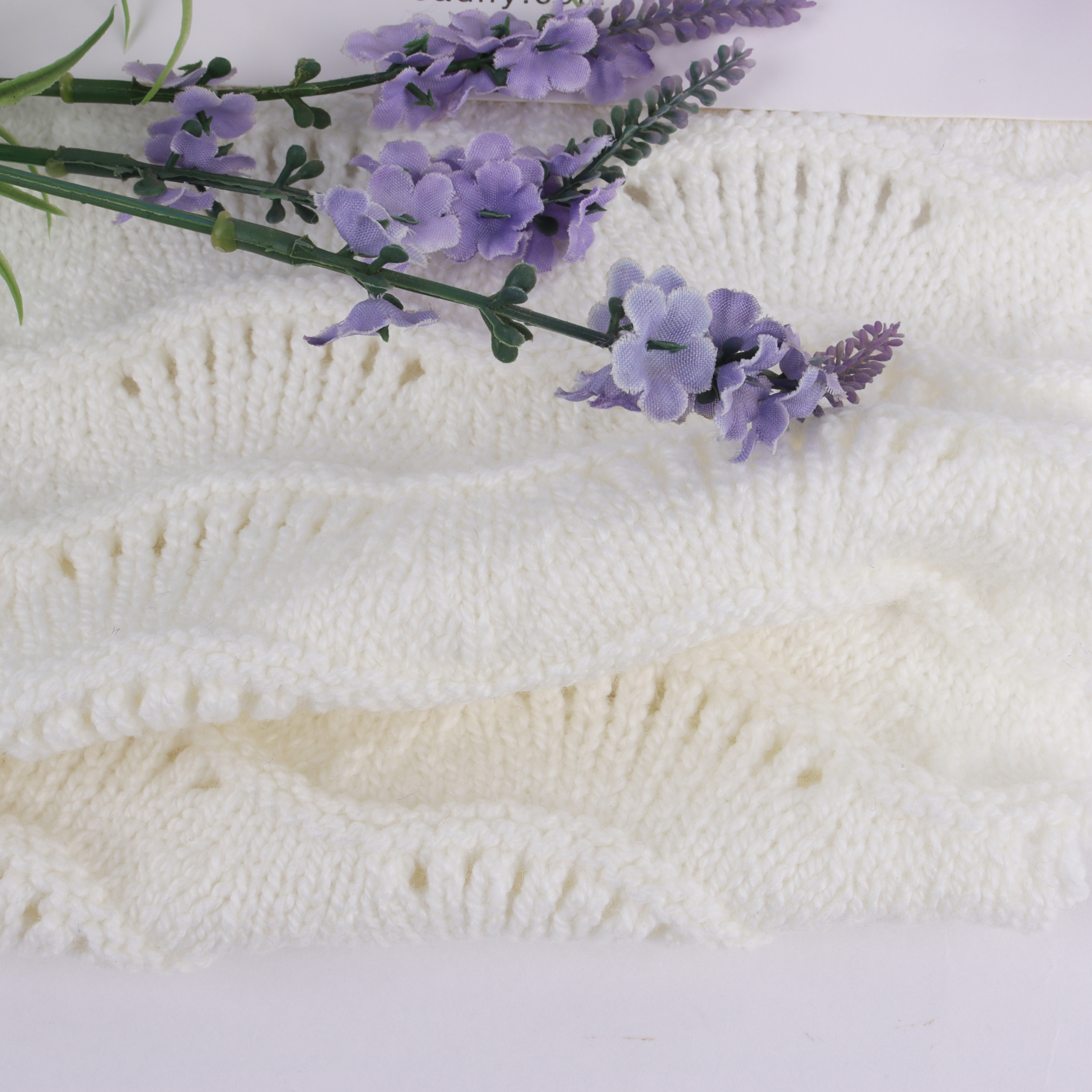 China Yarn for Hoodie  (Sweater),Polo T-shirt (Sweater), Shirt Long Sleeve Button (Sweater) Roving Yarn Fancy Yarn Cotton Acrylic Polyester White color buy from China wholesaler bulk order at wholesale price free worldwide shipping Alibaba