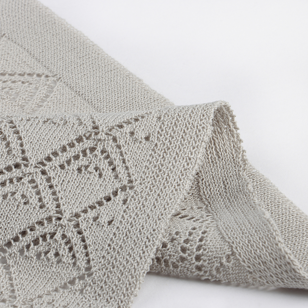 China Yarn for Knitted Jacket (Sweater),Hoodie  (Sweater),Half-Zipper Cardigan (Sweater) Woollen Spun Regular Yarn Viscose grey color buy from China wholesaler bulk order at wholesale price free worldwide shipping Alibaba