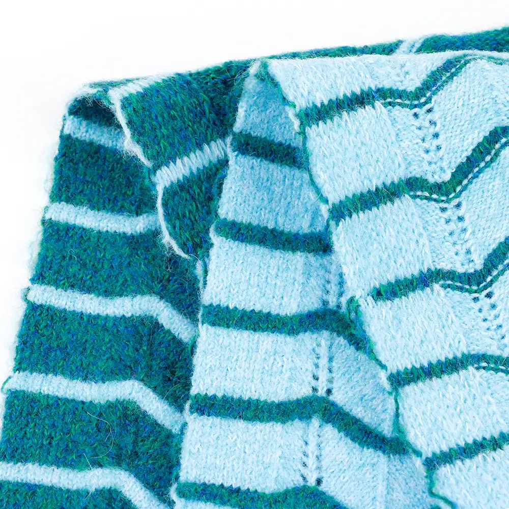 China Yarn for Polo T-shirt (Sweater),Crew Neck Pullover (Sweater),Half-Zipper Cardigan (Sweater) Core Spun Yarn Regular Yarn Recycled Polyester Polyester Nylon green color buy from China wholesaler bulk order at wholesale price free worldwide shipping Alibaba