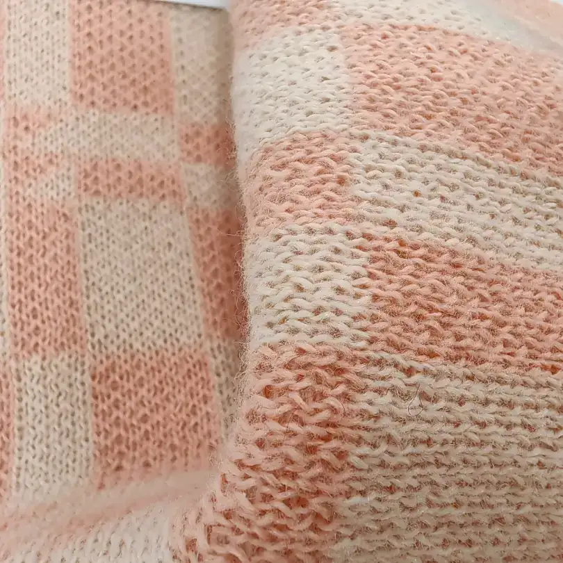 China Yarn for Ladies Vest (Sweater),Open Cardigan (Sweater),T-shirt (Sweater),Polo T-shirt (Sweater),Loungewear Core Spun Yarn Regular Yarn Polyester 粉色 color buy from China wholesaler bulk order at wholesale price free worldwide shipping Alibaba