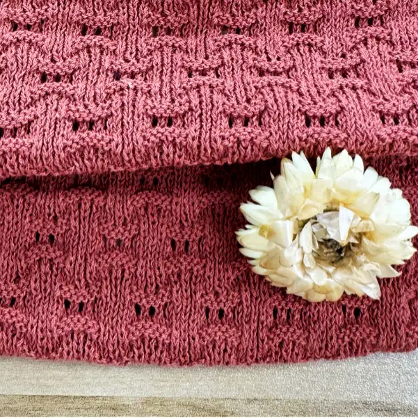 China Yarn for Ladies Vest (Sweater),Half-Zipper Cardigan (Sweater),Crew Neck Pullover (Sweater),Polo T-shirt (Sweater) Twisted Yarn Twisted Yarn Recycled Cotton Brick red color buy from China wholesaler bulk order at wholesale price free worldwide shipping Alibaba