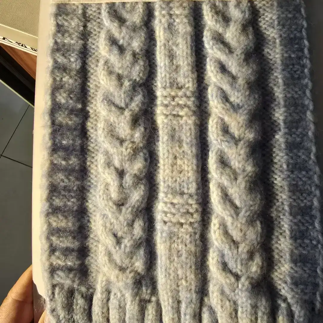 China Yarn for Shirt Long Sleeve Button (Sweater),Shirt Long Sleeve Zipper (Sweater) Air Spun Yarn Fancy Yarn Polyester Acrylic Nylon 米白 color buy from China wholesaler bulk order at wholesale price free worldwide shipping Alibaba