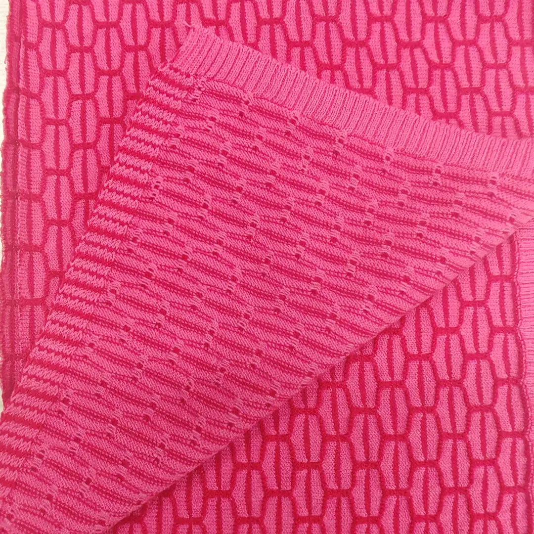 China Yarn for Polo Shirt,Crop Top,Hoodie,Half-Zipper Cardigan (Sweater) Core Spun Yarn Regular Yarn Tencel PBT Pink color buy from China wholesaler bulk order at wholesale price free worldwide shipping Alibaba