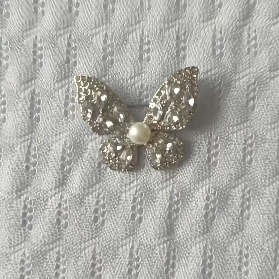 China Yarn for Open Cardigan (Sweater),Full-Zipper Cardigan (Sweater),Half-Zipper Cardigan (Sweater),Round Neck Pullover (Sweater),Crop Top Pullover (Sweater),Dresses (Cardigan Open) (Sweater),Dresses (Cardigan Button) (Sweater),Dresses (Pullover) (Sweater) Worsted Spun Regular Yarn Bamboo light blue color buy from China wholesaler bulk order at wholesale price free worldwide shipping Alibaba