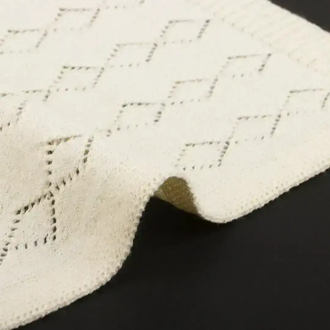 China Yarn for Ladies Vest (Sweater),Dresses (Cardigan Button) (Sweater) Ring Spun Regular Yarn BCI Cotton Cashmere blue，cream-coloured color buy from China wholesaler bulk order at wholesale price free worldwide shipping Alibaba