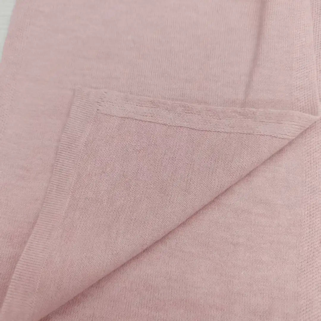 China Yarn for Ladies Vest (Sweater),Crop Top Pullover (Sweater),Dresses (Cardigan Button) (Sweater) Core Spun Yarn Regular Yarn Recycled Polyester Polyester Nylon Pink、red、cream-coloured color buy from China wholesaler bulk order at wholesale price free worldwide shipping Alibaba