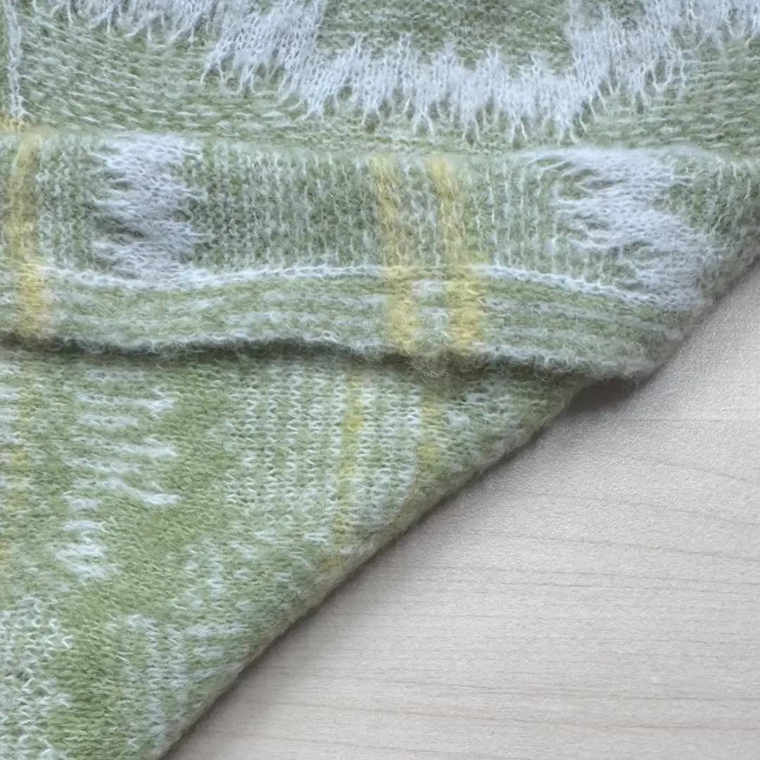 China Yarn for Ladies Vest (Sweater),Full-Zipper Cardigan (Sweater),T-shirt (Sweater) Mossy Yarn Fancy Yarn Alpaca Wool Nylon Spandex green color buy from China wholesaler bulk order at wholesale price free worldwide shipping Alibaba