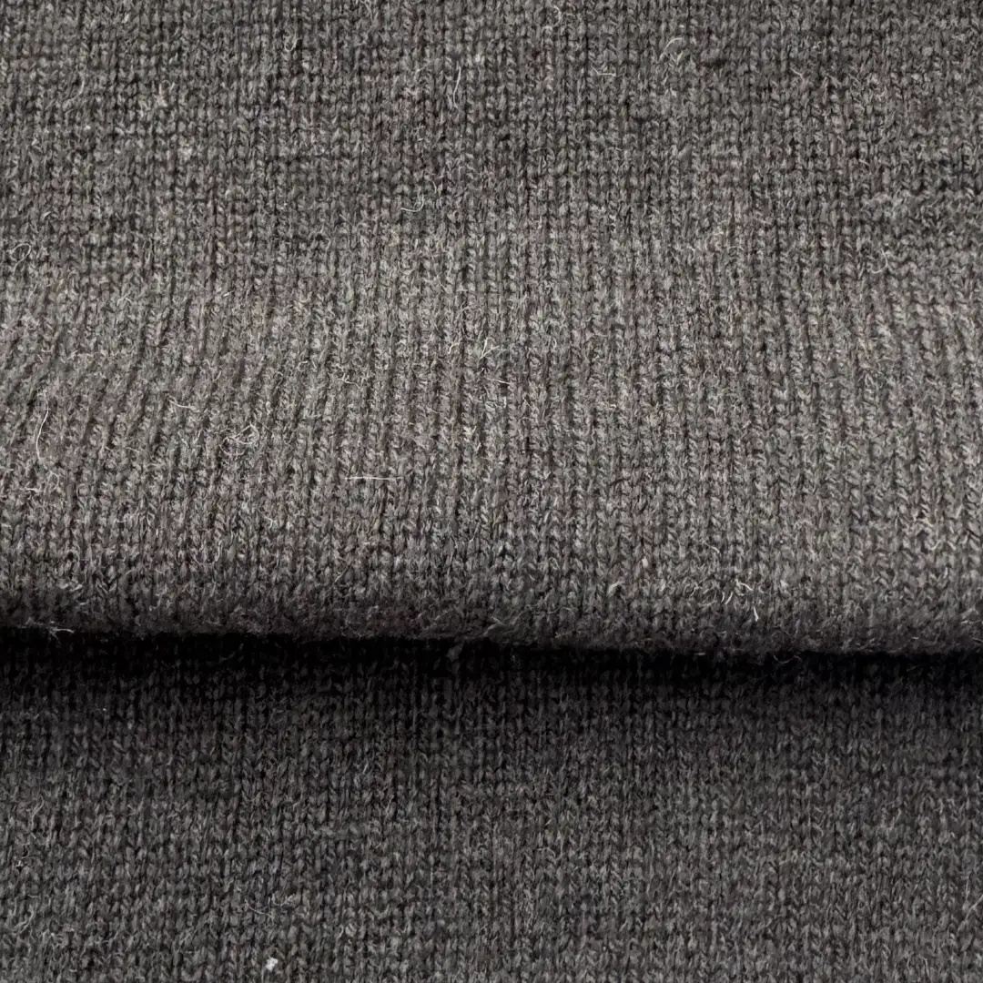 China Yarn for Ladies Vest (Sweater),Men’s Vest (Sweater),Half-Zipper Cardigan (Sweater),T-shirt (Sweater),Skirt (Sweater) Woollen Spun Regular Yarn Nylon Cotton Wool GRAY color buy from China wholesaler bulk order at wholesale price free worldwide shipping Alibaba