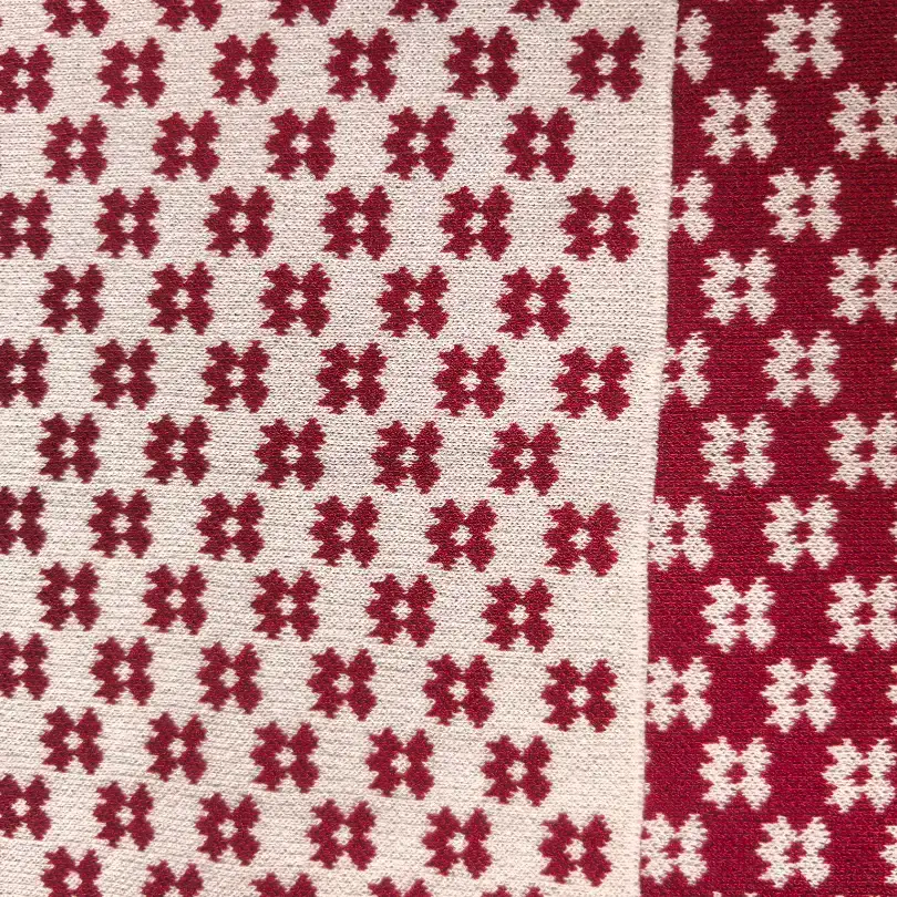 China Yarn for Ladies Vest (Sweater),Round Neck Pullover (Sweater),Women's Pants (Sweater),Roll Neck Jumper (Sweater) Double Twist Spun Regular Yarn Recycled Polyester Liva Eco Viscose cream/Red color buy from China wholesaler bulk order at wholesale price free worldwide shipping Alibaba