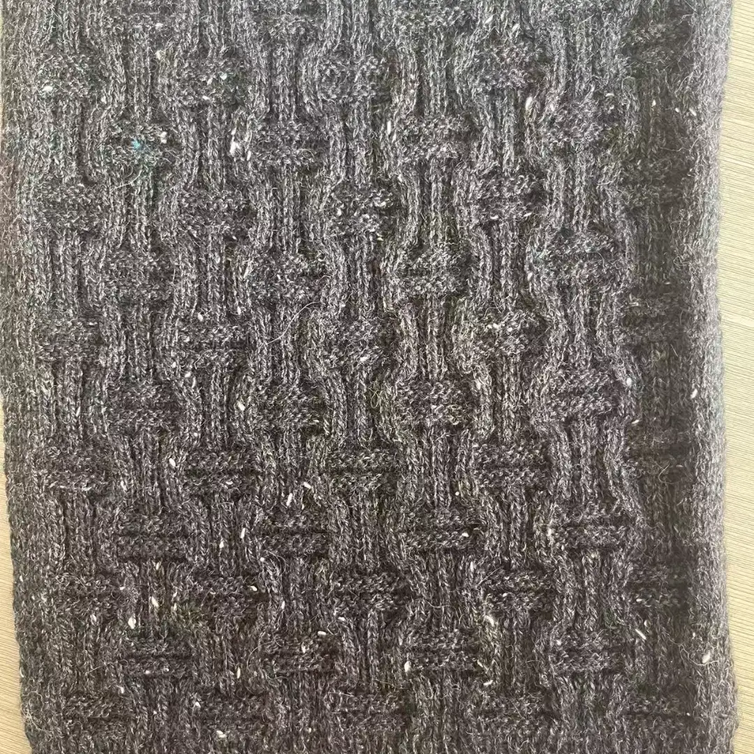 China Yarn for Ladies Vest (Sweater) Mossy Yarn Fancy Yarn Acrylic Wool BLACK color buy from China wholesaler bulk order at wholesale price free worldwide shipping Alibaba