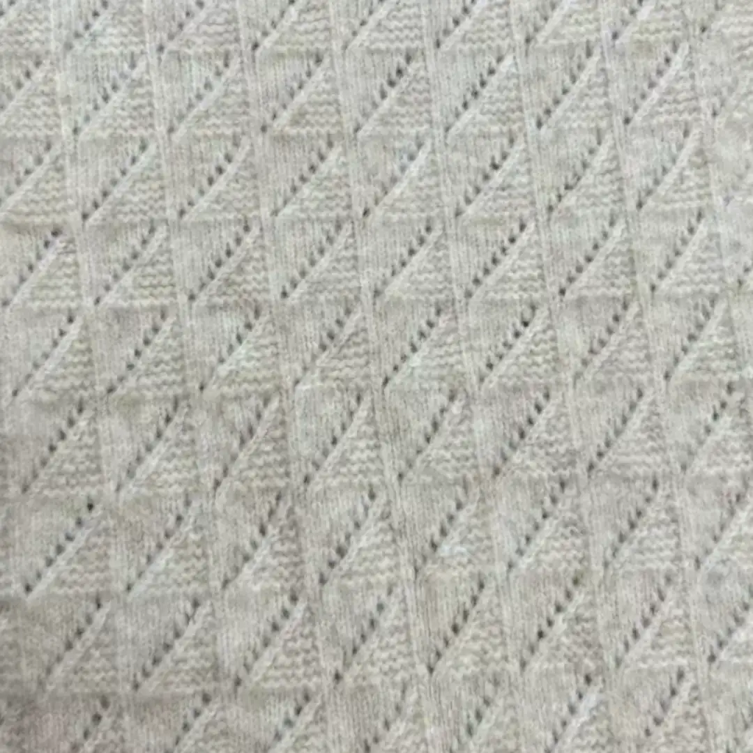 China Yarn for Men’s Vest (Sweater),Open Cardigan (Sweater),Full-Zipper Cardigan (Sweater),Round Neck Pullover (Sweater),Roll Neck Jumper (Sweater) Air Spun Yarn Fancy Yarn Wool Recycled Polyester Oatmeal color buy from China wholesaler bulk order at wholesale price free worldwide shipping Alibaba