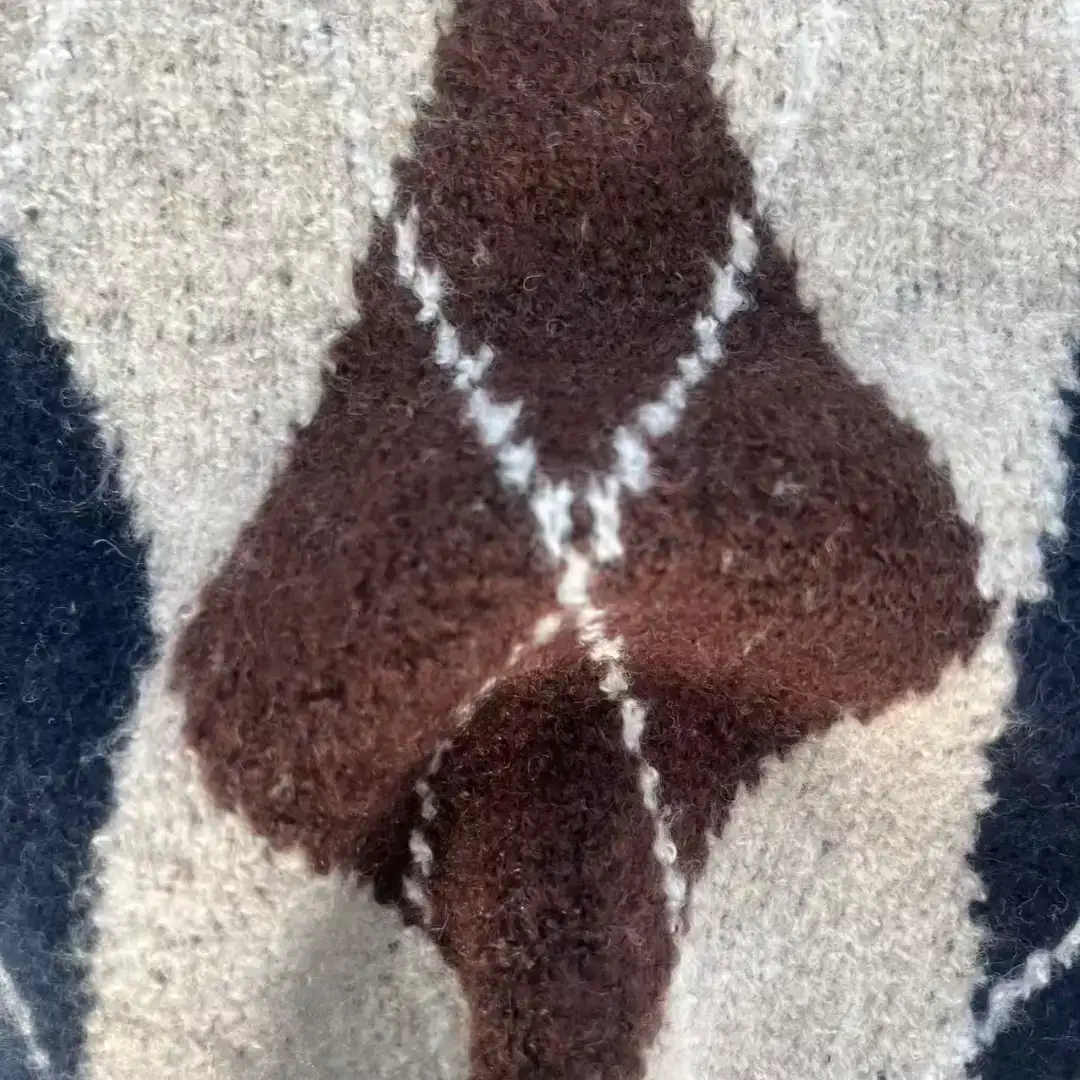 China Yarn for Ladies Vest (Sweater),Open Cardigan (Sweater),Hoodie  (Sweater),Knitted Leggings (Sweater),Men's Pants (Sweater) Mossy Yarn Fancy Yarn Wool Acrylic Polyester Nylon Elastane white+brown+deep blue color buy from China wholesaler bulk order at wholesale price free worldwide shipping Alibaba