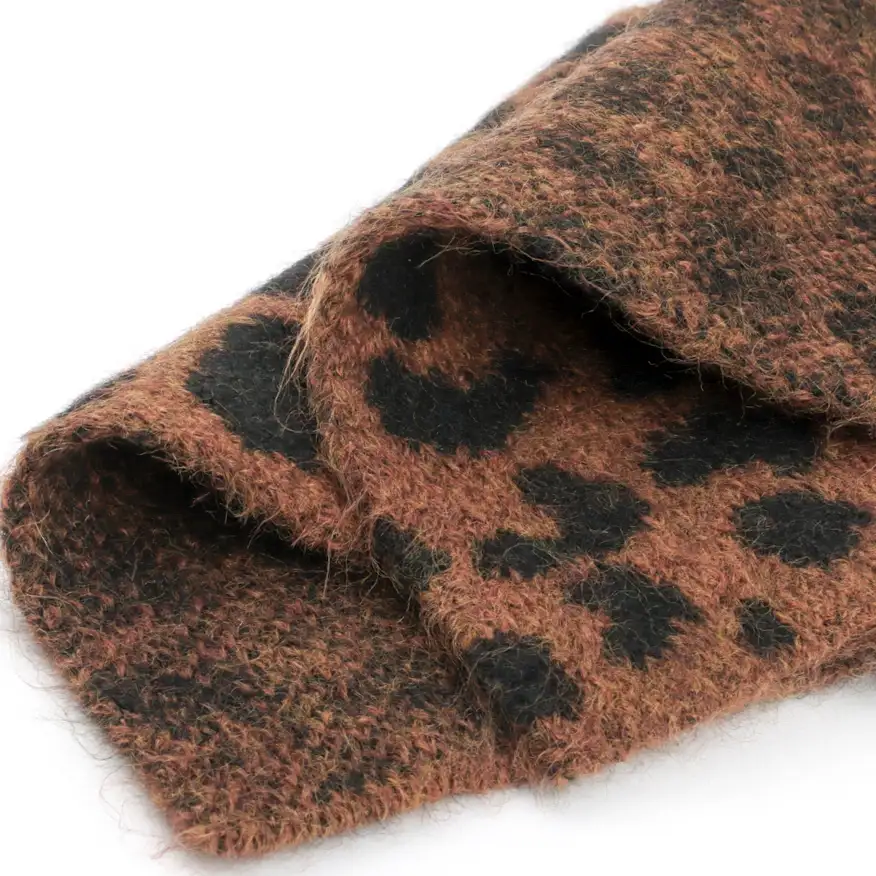 China Yarn for Open Cardigan (Sweater),Round Neck Pullover (Sweater),Hoodie  (Sweater) Mossy Yarn Fancy Yarn Acrylic Polyester Spandex brown、blue color buy from China wholesaler bulk order at wholesale price free worldwide shipping Alibaba