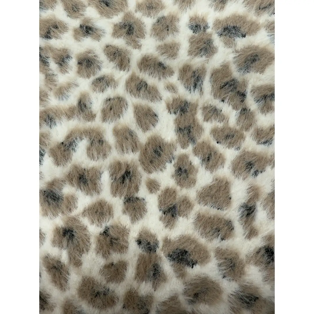 China Yarn for Shirt,Jackets,T-Shirt,Skirt,Shorts,Men's Pants (Sweater),Skirt (Sweater) Cat Feather Yarn Fancy Yarn Nylon brown color buy from China wholesaler bulk order at wholesale price free worldwide shipping Alibaba