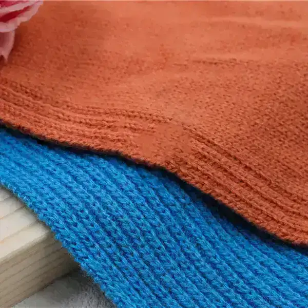 China Yarn for Ladies Vest (Sweater),Dresses (Cardigan Button) (Sweater) Woollen Spun Regular Yarn Recycled Polyester Acrylic red、green，pink，brown color buy from China wholesaler bulk order at wholesale price free worldwide shipping Alibaba