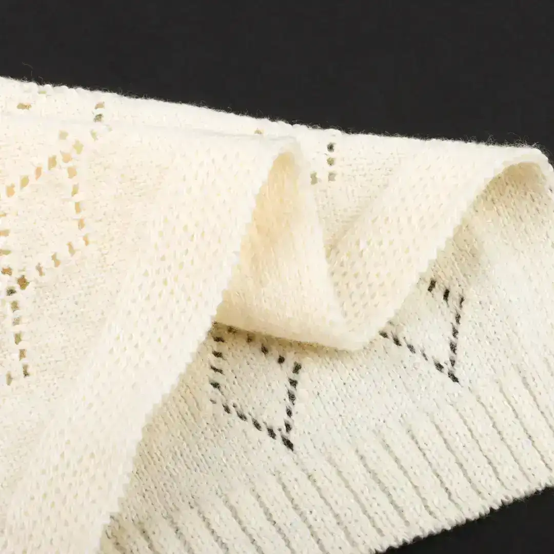 China Yarn for Ladies Vest (Sweater),Dresses (Cardigan Button) (Sweater) Ring Spun Regular Yarn BCI Cotton Cashmere blue，cream-coloured color buy from China wholesaler bulk order at wholesale price free worldwide shipping Alibaba