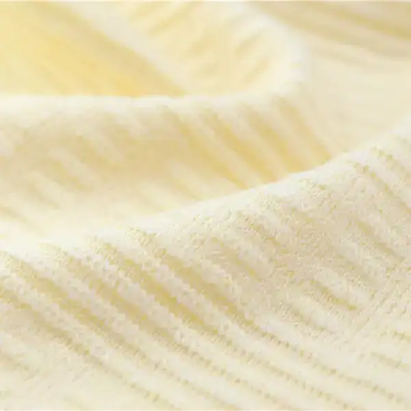 China Yarn for Ladies Vest (Sweater),Crop Top Pullover (Sweater),Dresses (Cardigan Button) (Sweater) Core Spun Yarn Regular Yarn Recycled Polyester Polyester Nylon Pink、red、cream-coloured color buy from China wholesaler bulk order at wholesale price free worldwide shipping Alibaba