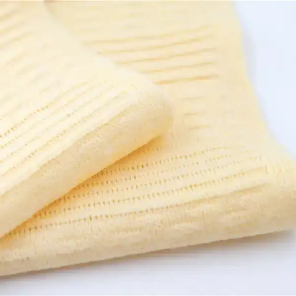 China Yarn for Ladies Vest (Sweater),Crop Top Pullover (Sweater),Dresses (Cardigan Button) (Sweater) Core Spun Yarn Regular Yarn Recycled Polyester Polyester Nylon Pink、red、cream-coloured color buy from China wholesaler bulk order at wholesale price free worldwide shipping Alibaba