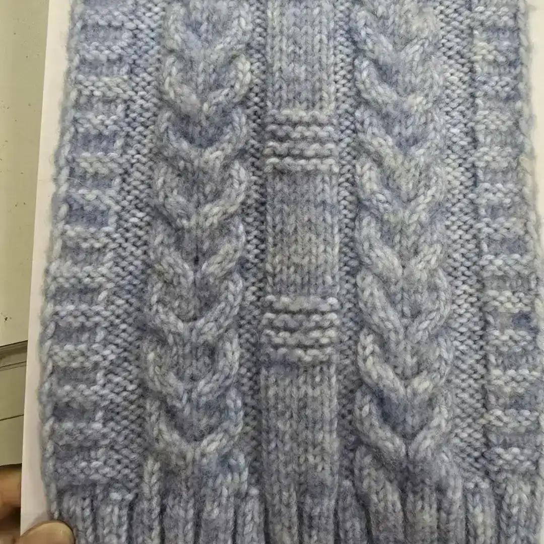 China Yarn for Shirt Long Sleeve Button (Sweater),Shirt Long Sleeve Zipper (Sweater) Air Spun Yarn Fancy Yarn Polyester Acrylic Nylon 米白 color buy from China wholesaler bulk order at wholesale price free worldwide shipping Alibaba