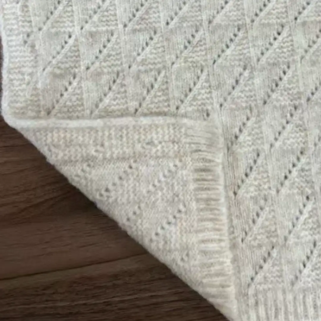 China Yarn for Men’s Vest (Sweater),Open Cardigan (Sweater),Full-Zipper Cardigan (Sweater),Round Neck Pullover (Sweater),Roll Neck Jumper (Sweater) Air Spun Yarn Fancy Yarn Wool Recycled Polyester Oatmeal color buy from China wholesaler bulk order at wholesale price free worldwide shipping Alibaba