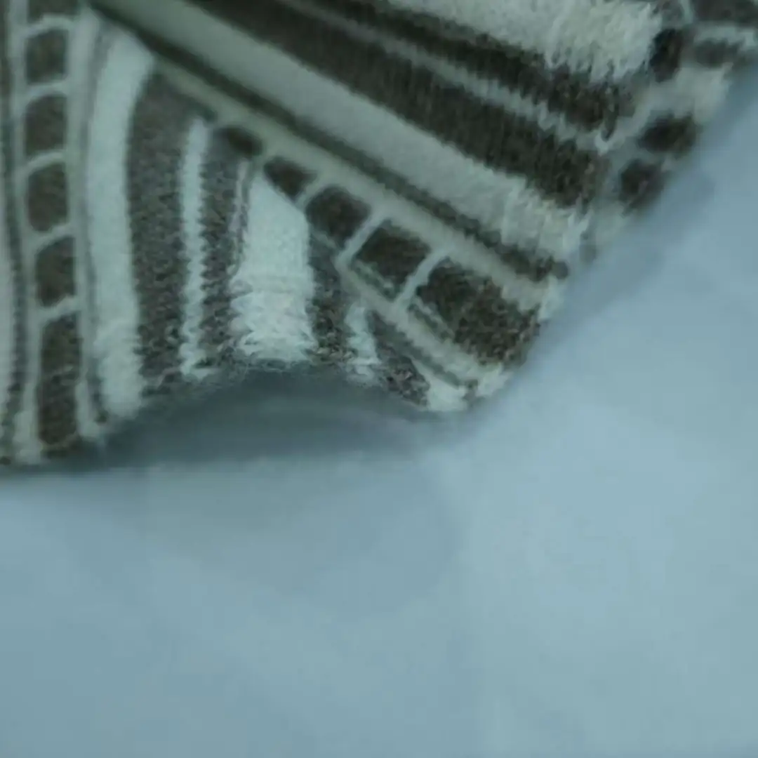 China Yarn for Shirt,Open Cardigan (Sweater),Shirt Long Sleeve Button (Sweater),Round Neck Pullover (Sweater) Mossy Yarn Fancy Yarn Recycled Polyester Polyester Spandex 棕白混搭 color buy from China wholesaler bulk order at wholesale price free worldwide shipping Alibaba