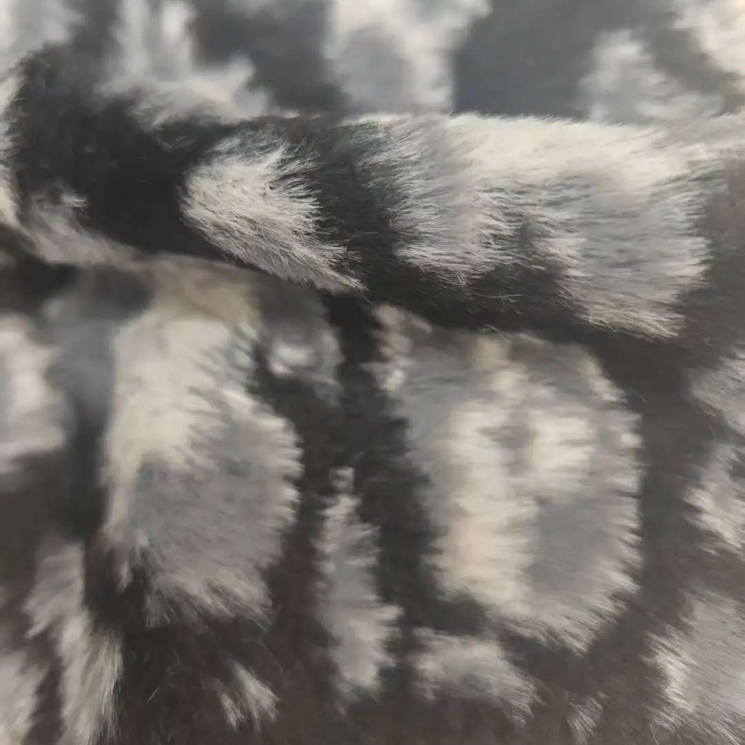 China Yarn for Full-Zipper Cardigan (Sweater),Half-Zipper Cardigan (Sweater),Shirt Long Sleeve Button (Sweater) Cat Feather Yarn Fancy Yarn Nylon Gray color buy from China wholesaler bulk order at wholesale price free worldwide shipping Alibaba