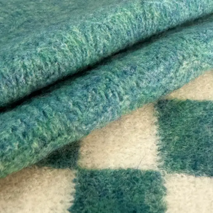 China Yarn for Ladies Vest (Sweater),Open Cardigan (Sweater),Half-Zipper Cardigan (Sweater),Round Neck Pullover (Sweater),Crop Top Pullover (Sweater),Kids Crew-Neck Cardigan (Sweater) Mossy Yarn Fancy Yarn Recycled Polyester Acrylic Nylon Wool Elastane 薄荷绿 color buy from China wholesaler bulk order at wholesale price free worldwide shipping Alibaba