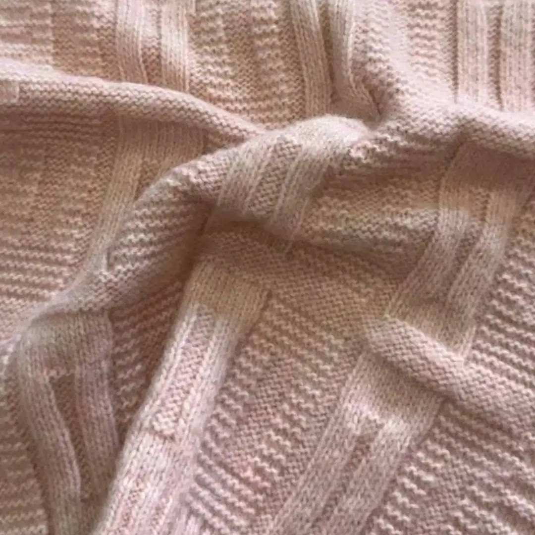 China Yarn for Tank Top,Open Cardigan (Sweater),Full-Zipper Cardigan (Sweater),Half-Zipper Cardigan (Sweater),Round Neck Pullover (Sweater),Crew Neck Pullover (Sweater),Crop Top Pullover (Sweater) Worsted Spun Regular Yarn Recycled Polyester Acrylic Nylon RWS Wool 皮粉 color buy from China wholesaler bulk order at wholesale price free worldwide shipping Alibaba