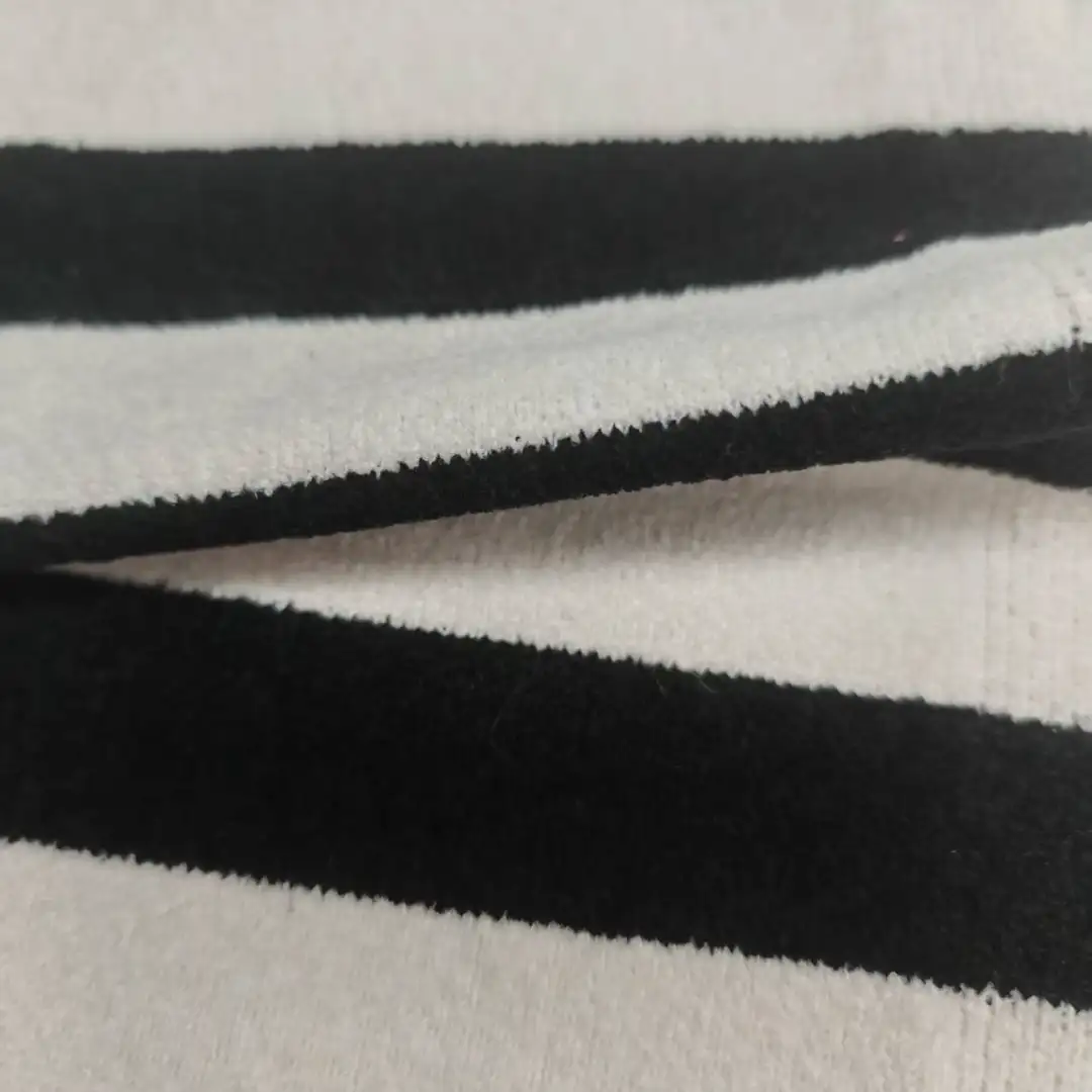 China Yarn for Open Cardigan (Sweater),Full-Zipper Cardigan (Sweater),Shirt Half Sleeve Zipper (Sweater),Polo T-shirt (Sweater),Tie-Front Top (Sweater) Shiny Chenille Fancy Yarn Polyester white and black color buy from China wholesaler bulk order at wholesale price free worldwide shipping Alibaba