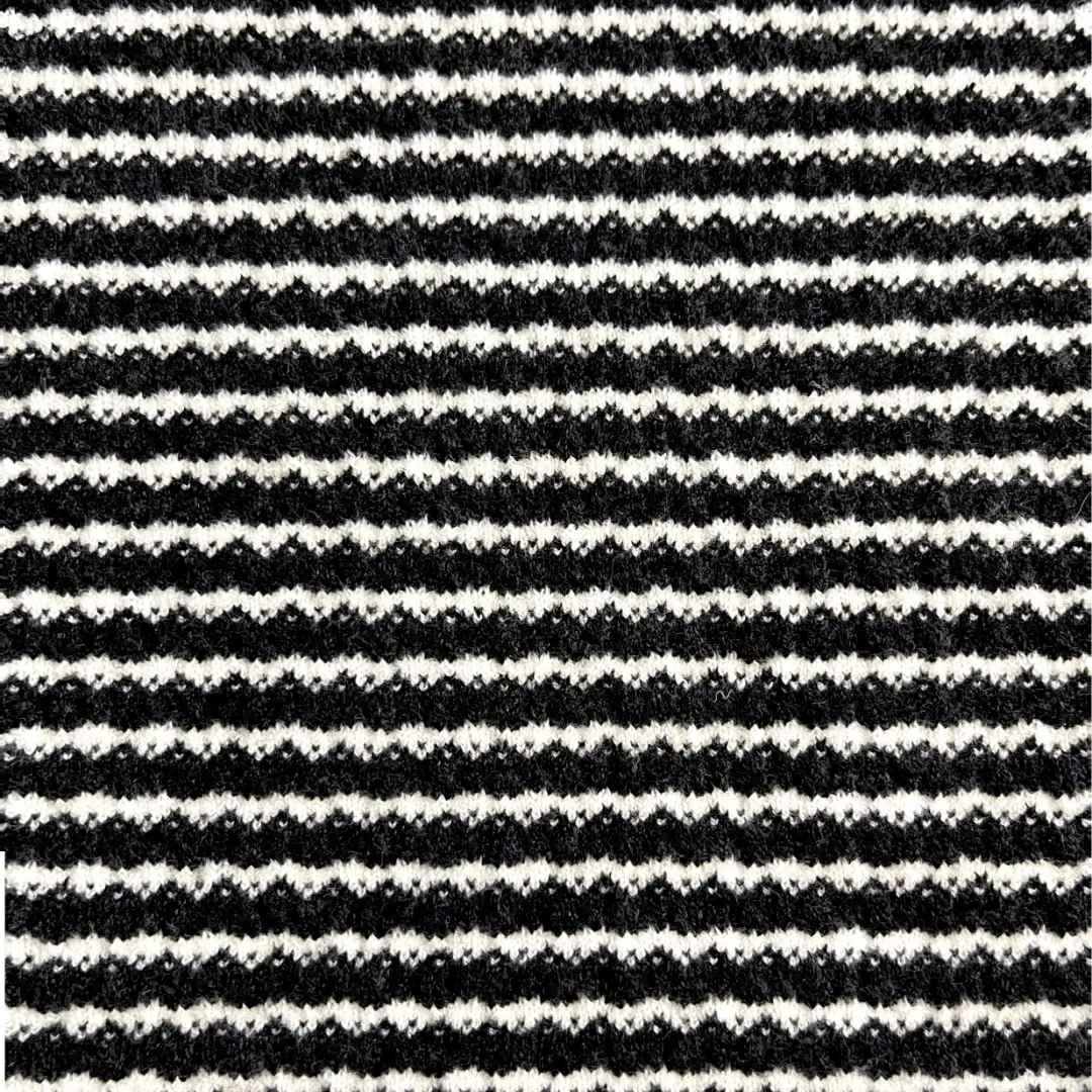 China Yarn for Shirt,Tank Top,Crop Top,Yoga Clothes,Ladies Vest (Sweater),Loungewear Core Spun Yarn Regular Yarn Polyester Polyamide Acrylic 黑白 color buy from China wholesaler bulk order at wholesale price free worldwide shipping Alibaba