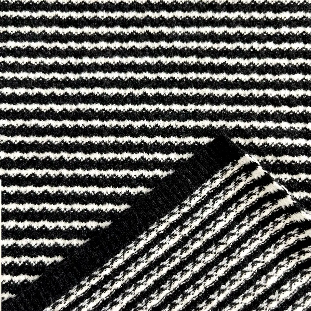 China Yarn for Shirt,Tank Top,Crop Top,Yoga Clothes,Ladies Vest (Sweater),Loungewear Core Spun Yarn Regular Yarn Polyester Polyamide Acrylic 黑白 color buy from China wholesaler bulk order at wholesale price free worldwide shipping Alibaba