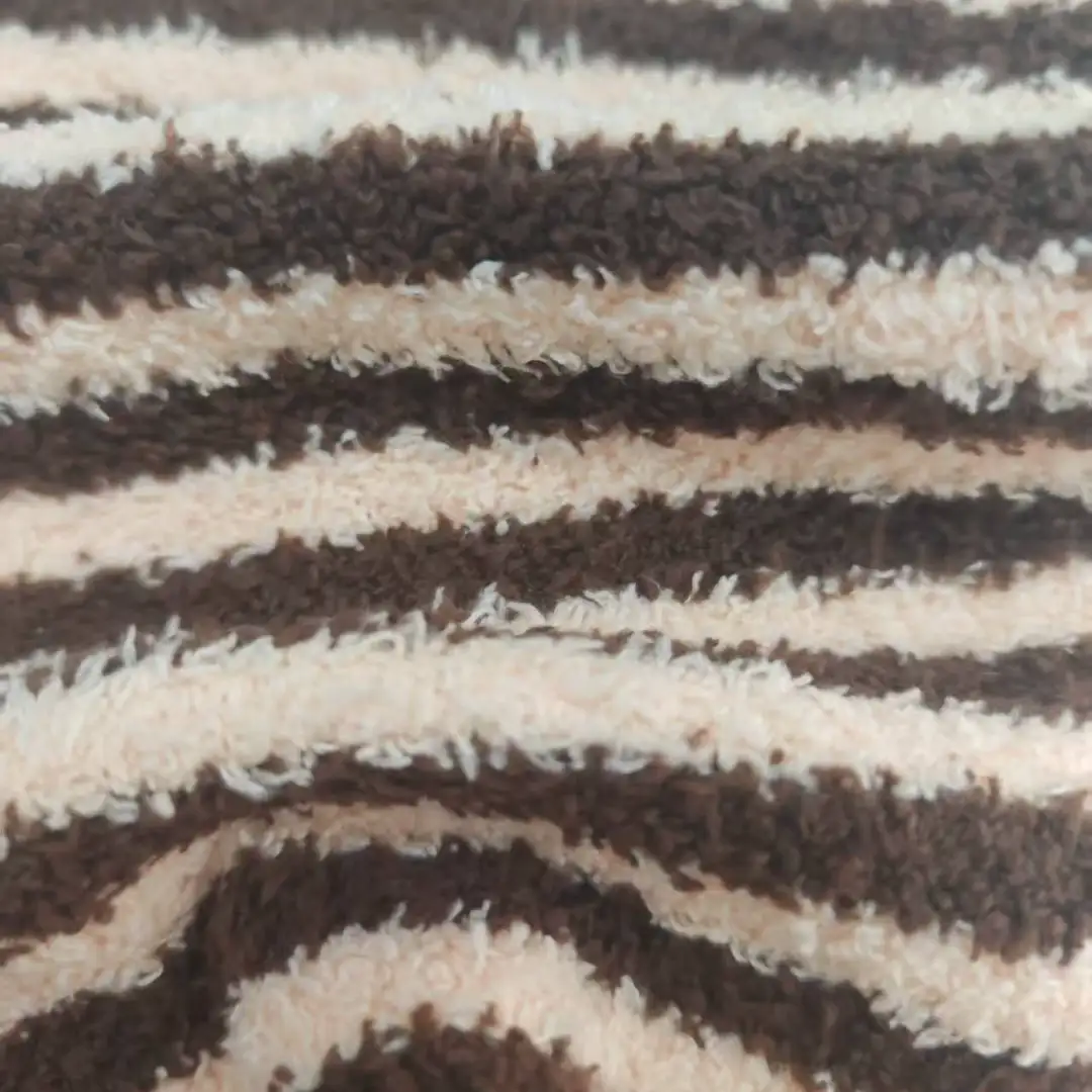 China Yarn for Pants,Hoodie,Open Cardigan (Sweater),Crop Top Pullover (Sweater) Teddy Yarn Fancy Yarn Recycled Polyester Brown，yellow color buy from China wholesaler bulk order at wholesale price free worldwide shipping Alibaba