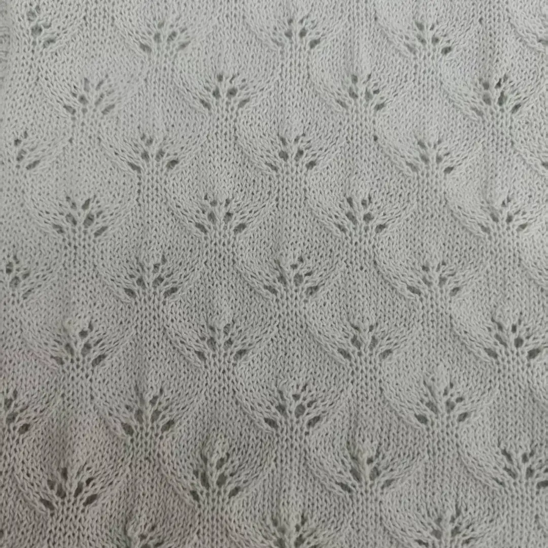 China Yarn for Open Cardigan (Sweater),Half-Zipper Cardigan (Sweater),Round Neck Pullover (Sweater),T-shirt (Sweater),Polo T-shirt (Sweater) Core Spun Yarn Regular Yarn Cotton Recycled Polyester 浅绿 color buy from China wholesaler bulk order at wholesale price free worldwide shipping Alibaba