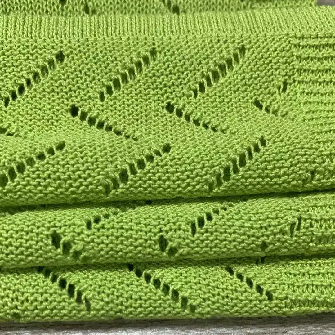 China Yarn for T-Shirt,Polo Shirt,Round Neck Pullover (Sweater) Core Spun Yarn Regular Yarn Rayon 果绿 color buy from China wholesaler bulk order at wholesale price free worldwide shipping Alibaba