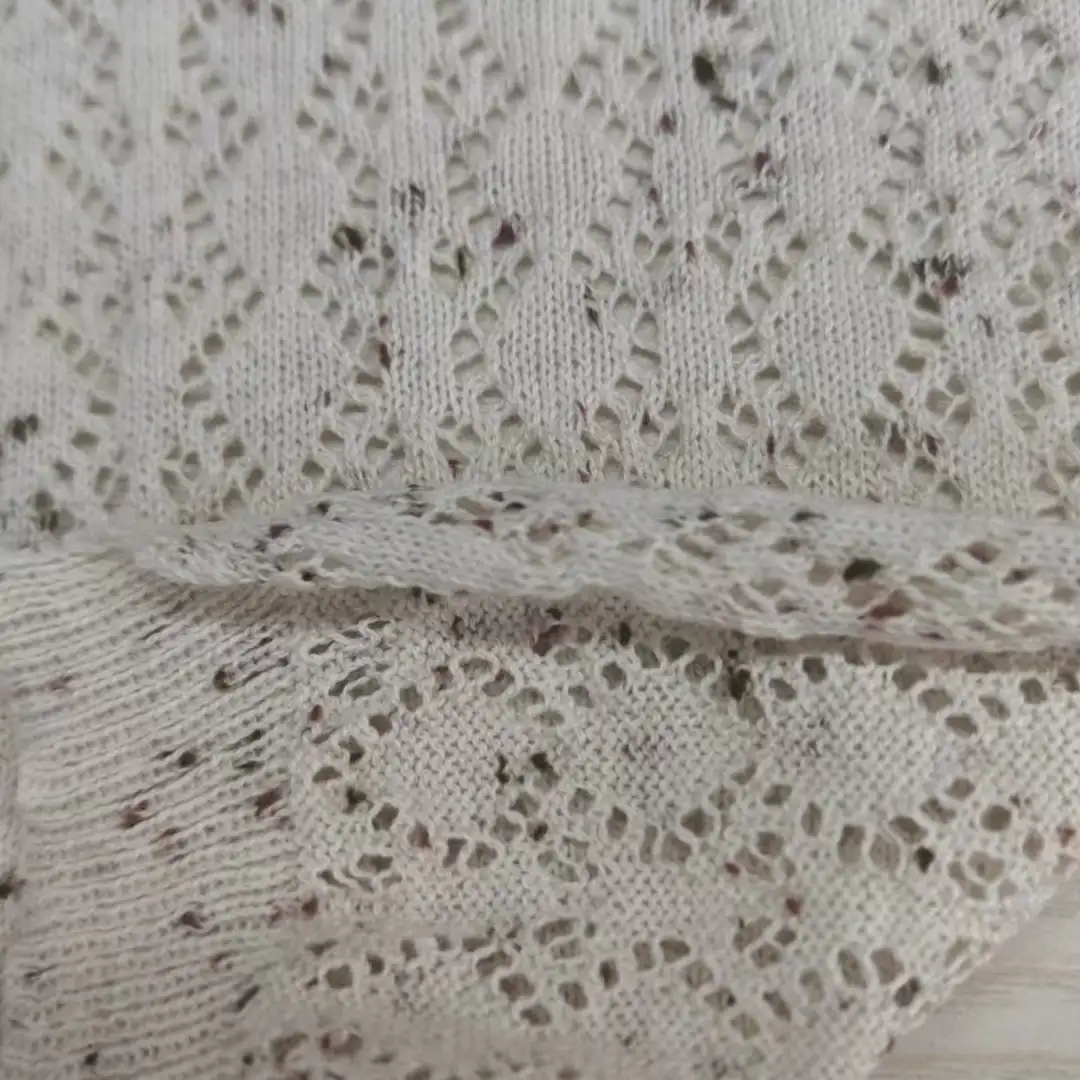 China Yarn for Crop Top,Hoodie,Round Neck Pullover (Sweater),Crop Top Pullover (Sweater) Ring Spun Regular Yarn Cotton white&black color buy from China wholesaler bulk order at wholesale price free worldwide shipping Alibaba